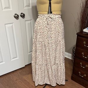 Chic Floral Maxi Skirt in Cream and Pink